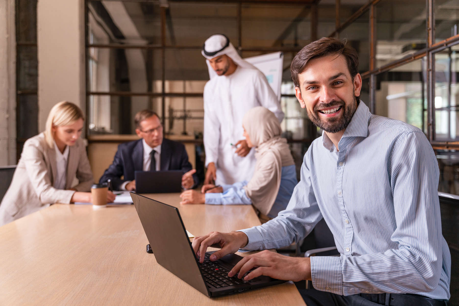 Pasos Básicos para Crear una Empresa Online en Dubái