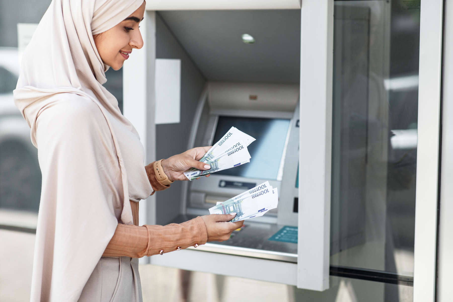 Cómo Obtener una Cuenta Bancaria para Empresas en Emiratos Árabes Unidos